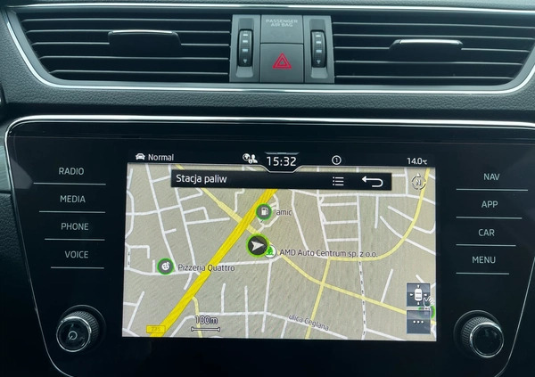 Skoda Superb cena 128900 przebieg: 60000, rok produkcji 2021 z Dynów małe 781